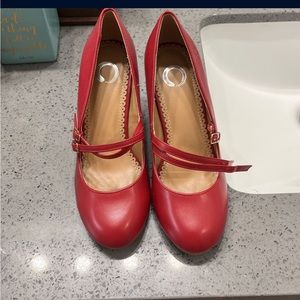 Brand new red size 7 heels
